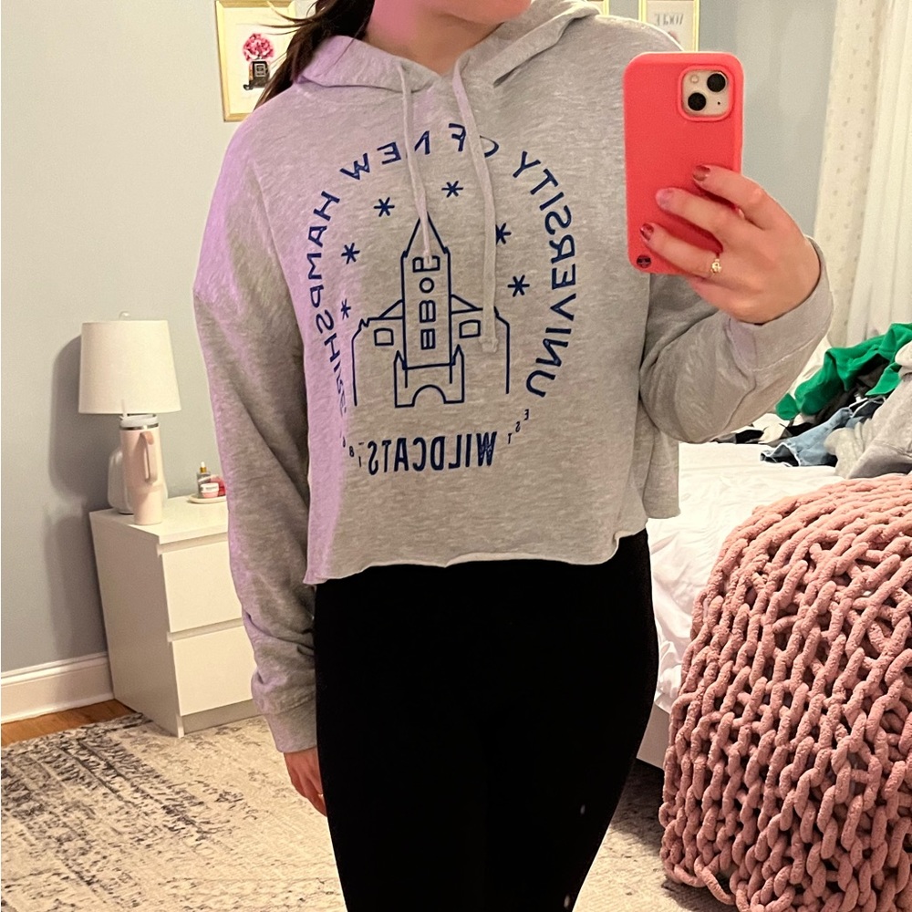 COLLEGE SWEATSHIRT!!
